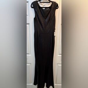 Elegant Laundry by Shelli Segal Evening Gown